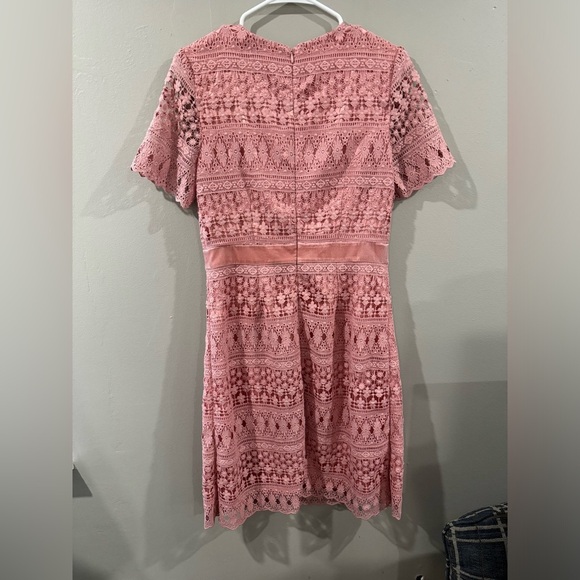 Rachel Parcell Lace bodice velvet waist lined midi sheath dress in medium - Picture 3 of 6